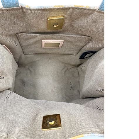 capire se borsa fendi e vera|Come riconoscere una borsa Fendi originale: Le chiavi del.